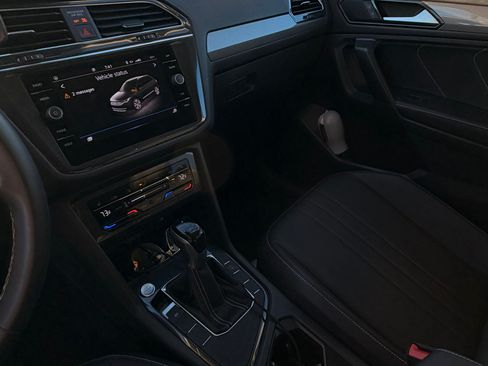 Used 2023 Volkswagen Tiguan SE image 20