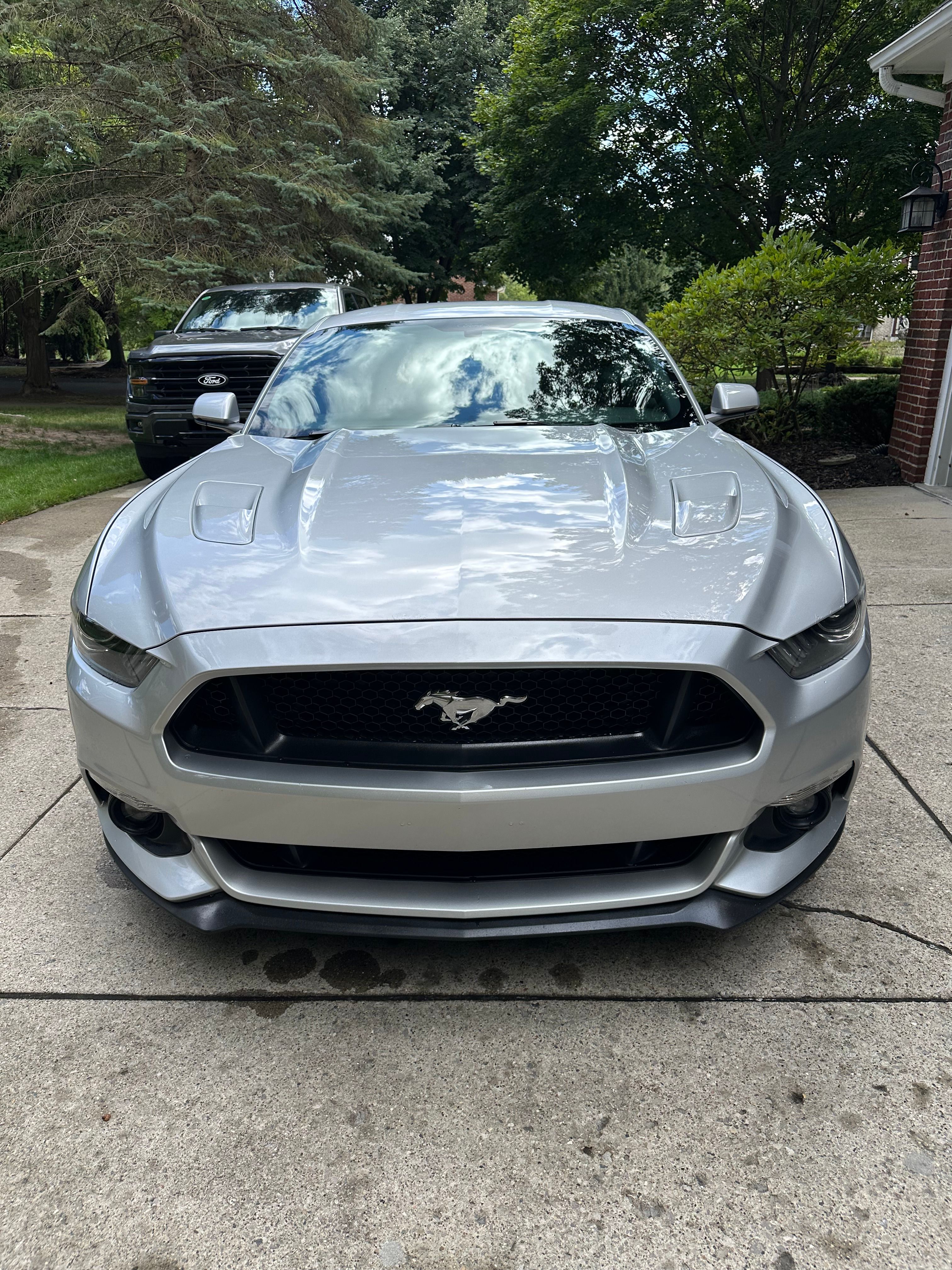 Used 2016 Ford Mustang GT Premium RWD image 10