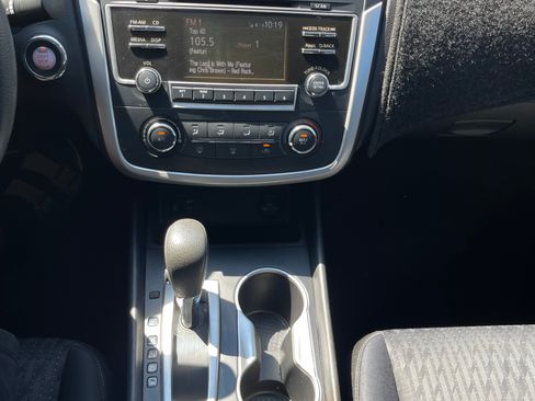 Used 2016 Nissan Altima 2.5 S w/ Power Driver Seat Package FWD image 9