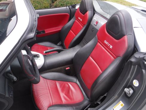 Used 2007 Saturn Sky Red Line RWD image 9