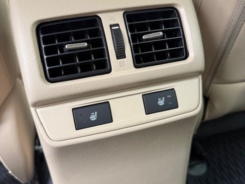 Used 2017 Subaru Outback 3.6R Limited image 14