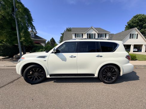 Used 2020 Nissan Armada Platinum AWD/4WD image 6