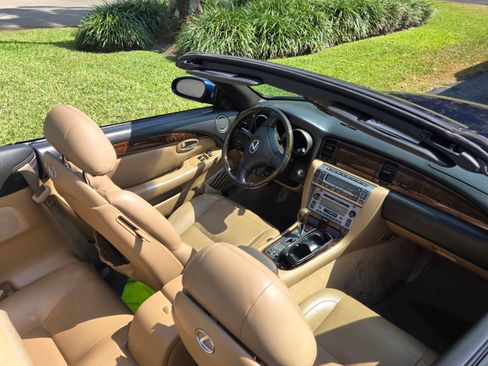 Used 2006 Lexus SC 430 Convertible image 11