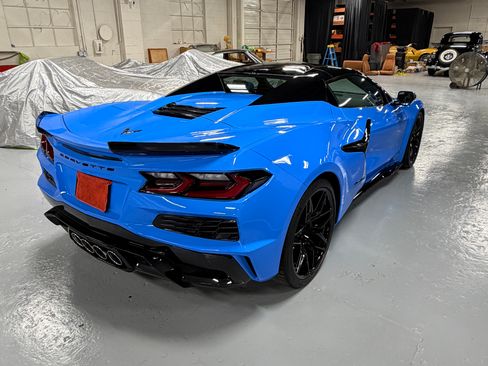 Used 2024 Chevrolet Corvette Z06 RWD image 27
