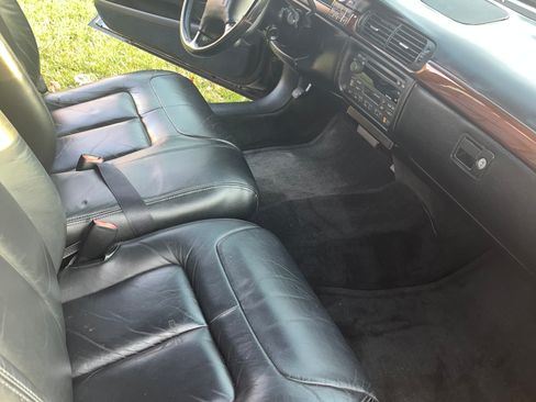 Used 1999 Cadillac De Ville D'Elegance image 14