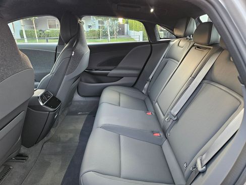 Used 2024 Lucid Air Pure image 5