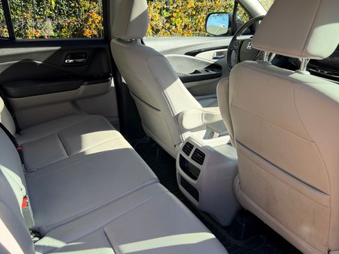 Used 2018 Honda Ridgeline RTL-E image 13