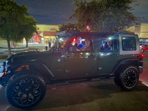 Used 2010 Jeep Wrangler Unlimited Sport image 22