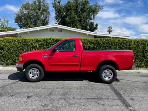 Used 2004 Ford F150 XLT AWD/4WD image 1