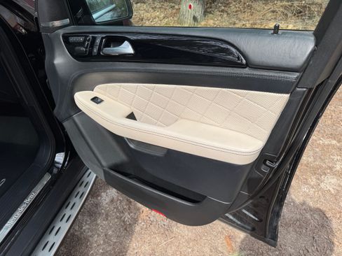 Used 2016 Mercedes-Benz GL 450 4MATIC image 20