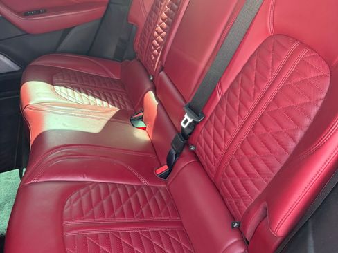 Used 2019 Maserati Levante GTS image 12