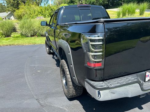 Used 2013 Toyota Tundra 4x4 Double Cab w/ Tow Pkg image 13