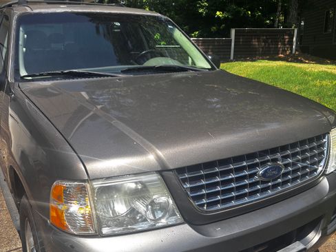 Used 2004 Ford Explorer Sport XLT RWD image 4