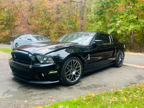 Used 2012 Ford Mustang Shelby GT500 w/ SVT Performance Pkg image 25