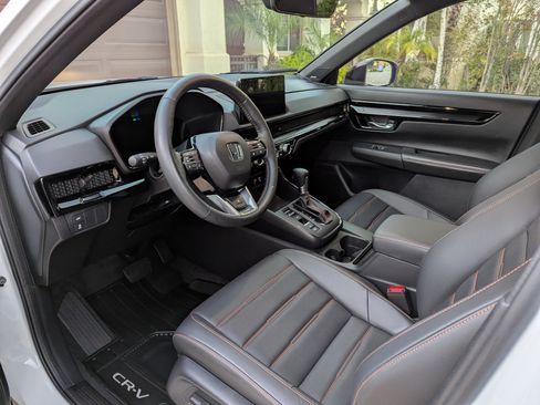 Used 2024 Honda CR-V Sport Touring image 11