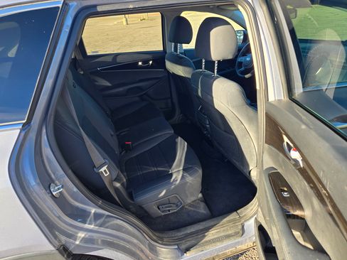 Used 2020 Kia Sorento LX Sport Utility 4D image 11