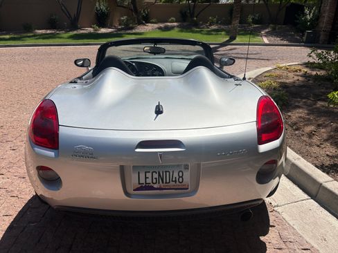 Used 2008 Pontiac Solstice Convertible w/ Preferred Package RWD image 18