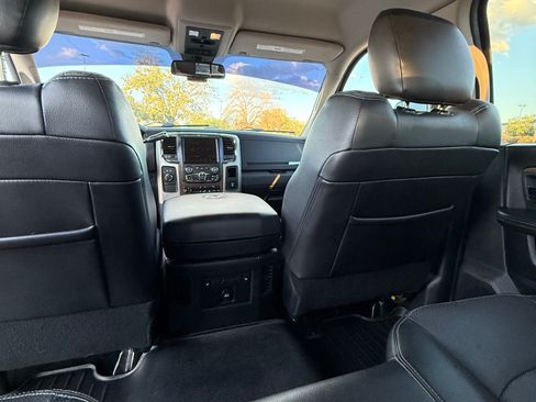 Used 2015 RAM 2500 Laramie w/ Black Appearance Group image 6
