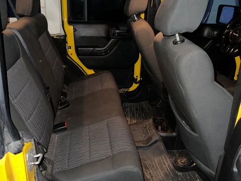 Used 2011 Jeep Wrangler Unlimited Sport image 17