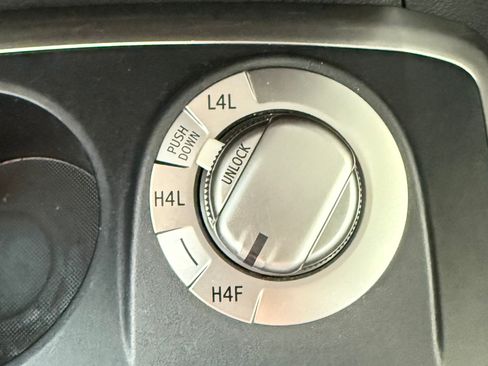 Used 2022 Toyota 4Runner Limited AWD/4WD image 20