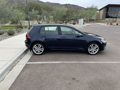 Used 2017 Volkswagen Golf Wolfsburg Edition image 8