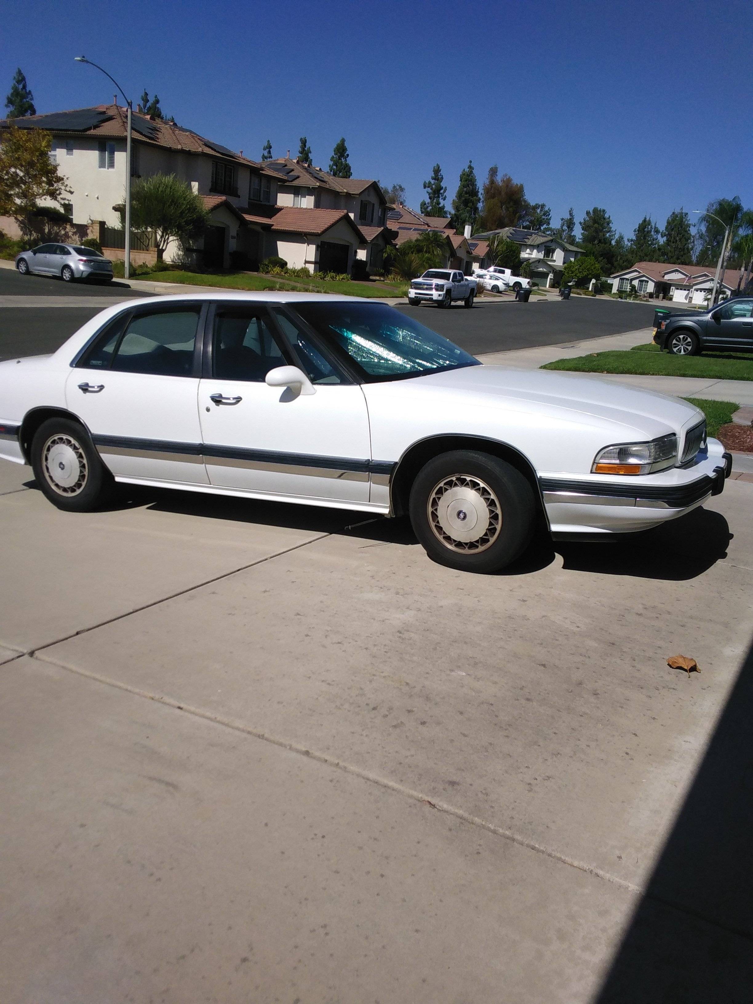 Used 1995 Buick Le Sabre Limited FWD image 1
