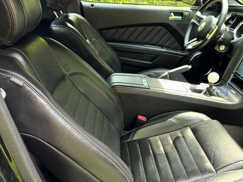Used 2014 Ford Mustang GT Premium RWD image 9