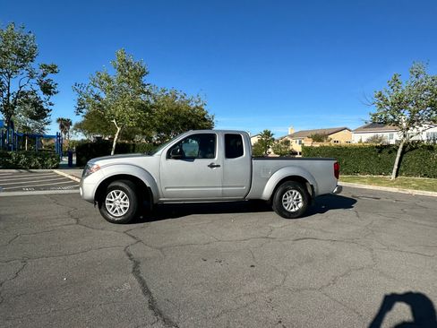Used 2016 Nissan Frontier SV w/ SV Value Truck Package image 8