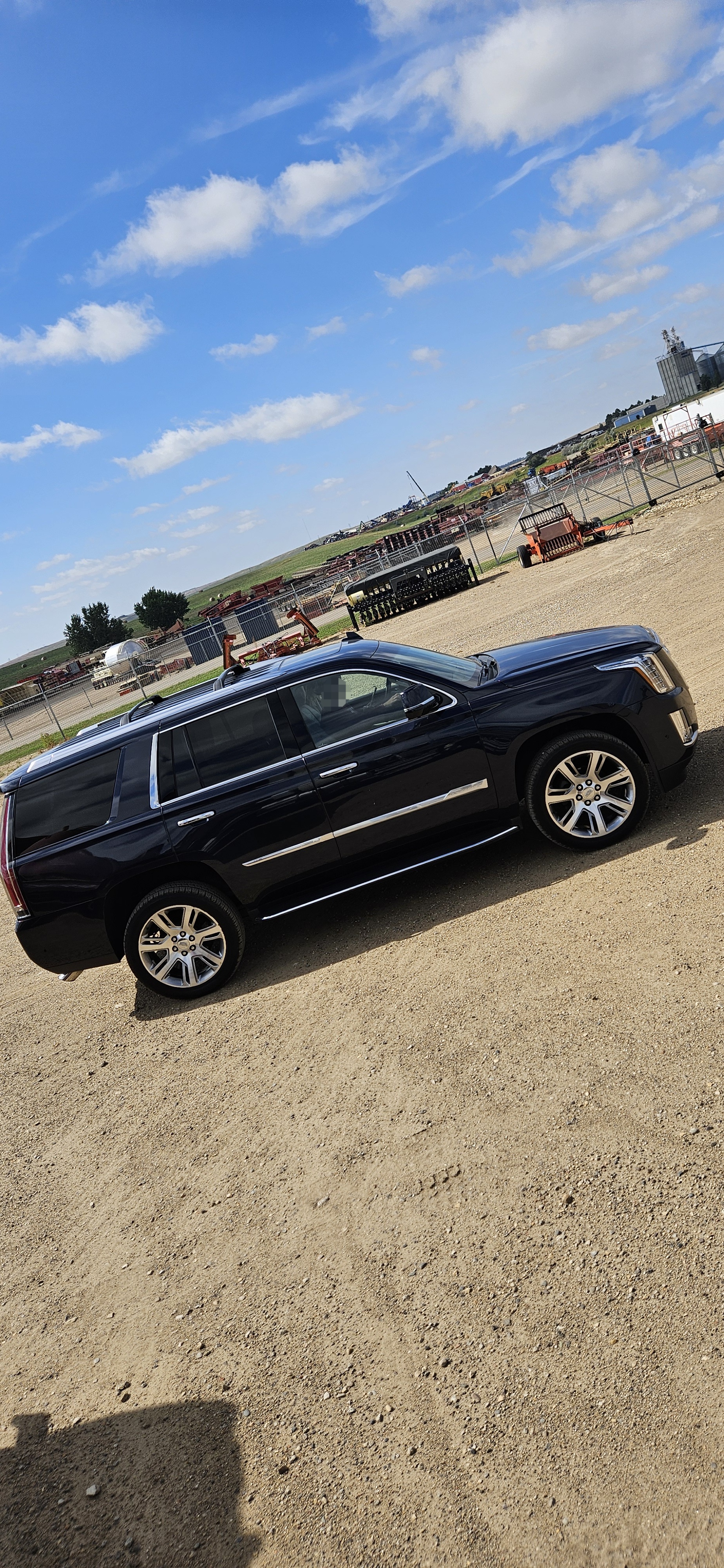 Used 2017 Cadillac Escalade Luxury AWD/4WD image 10