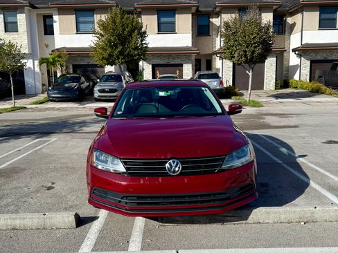 Used 2017 Volkswagen Jetta SE image 8