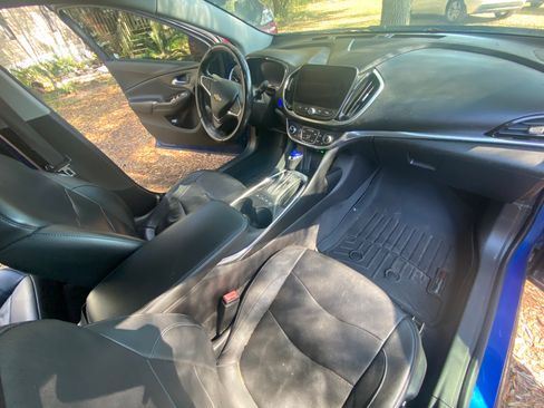 Used 2017 Chevrolet Volt Premier w/ Driver Confidence II Package image 13