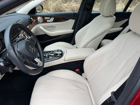 Used 2018 Mercedes-Benz E 300 image 16
