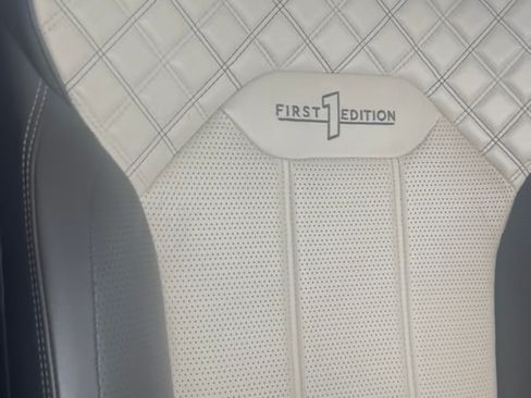 Used 2021 Bentley Bentayga image 4