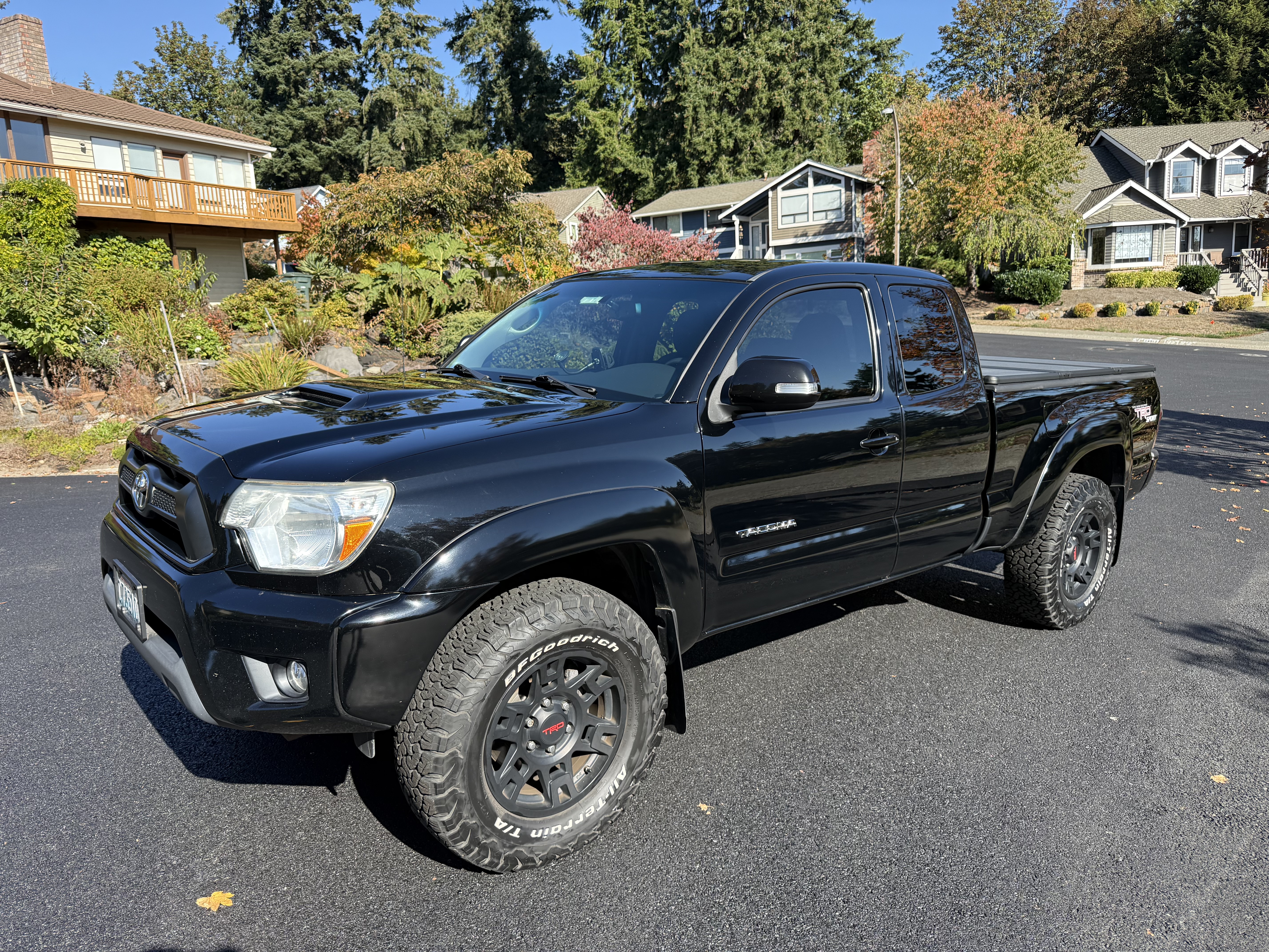 Used 2013 Toyota Tacoma 4x4 Access Cab V6 w/ TRD Sport Pkg image 1