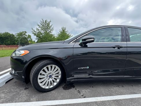 Used 2014 Ford Fusion SE w/ Equipment Group 502A FWD image 19