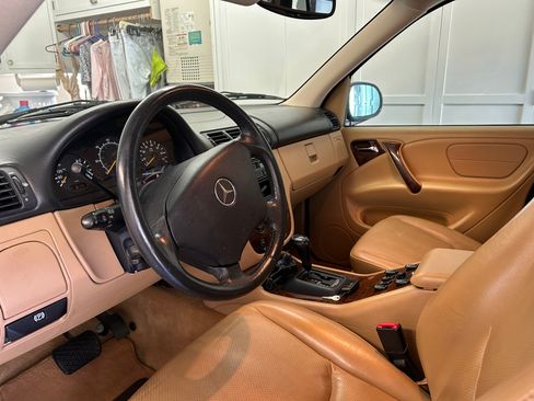 Used 1999 Mercedes-Benz ML 320 4MATIC image 5