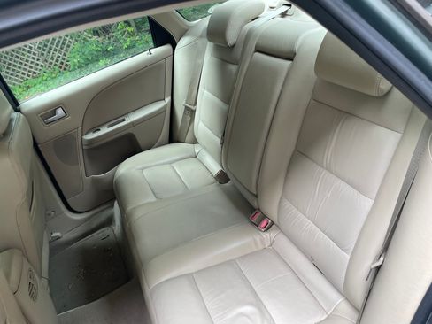 Used 2005 Ford Five Hundred Limited AWD/4WD image 9