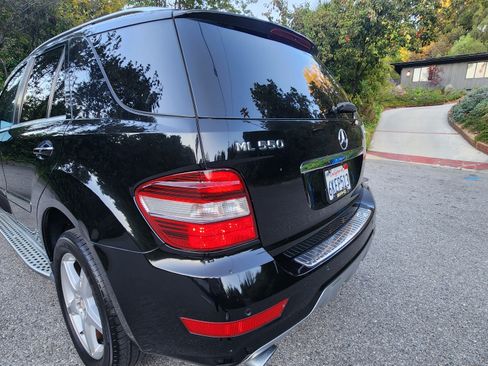 Used 2010 Mercedes-Benz ML 550 4MATIC image 14
