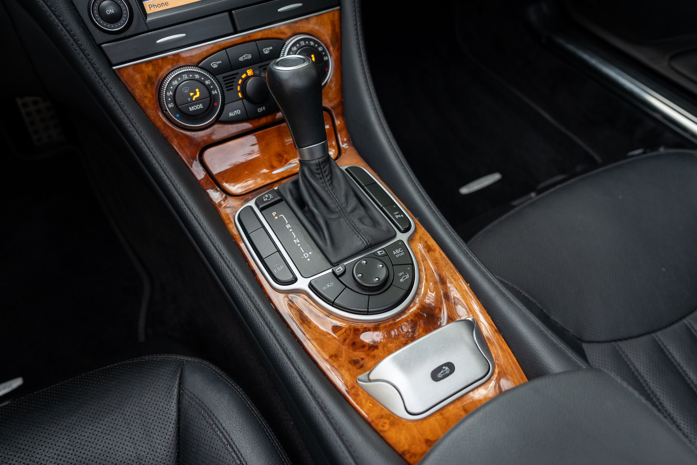 Used 2009 Mercedes-Benz SL 550 image 24