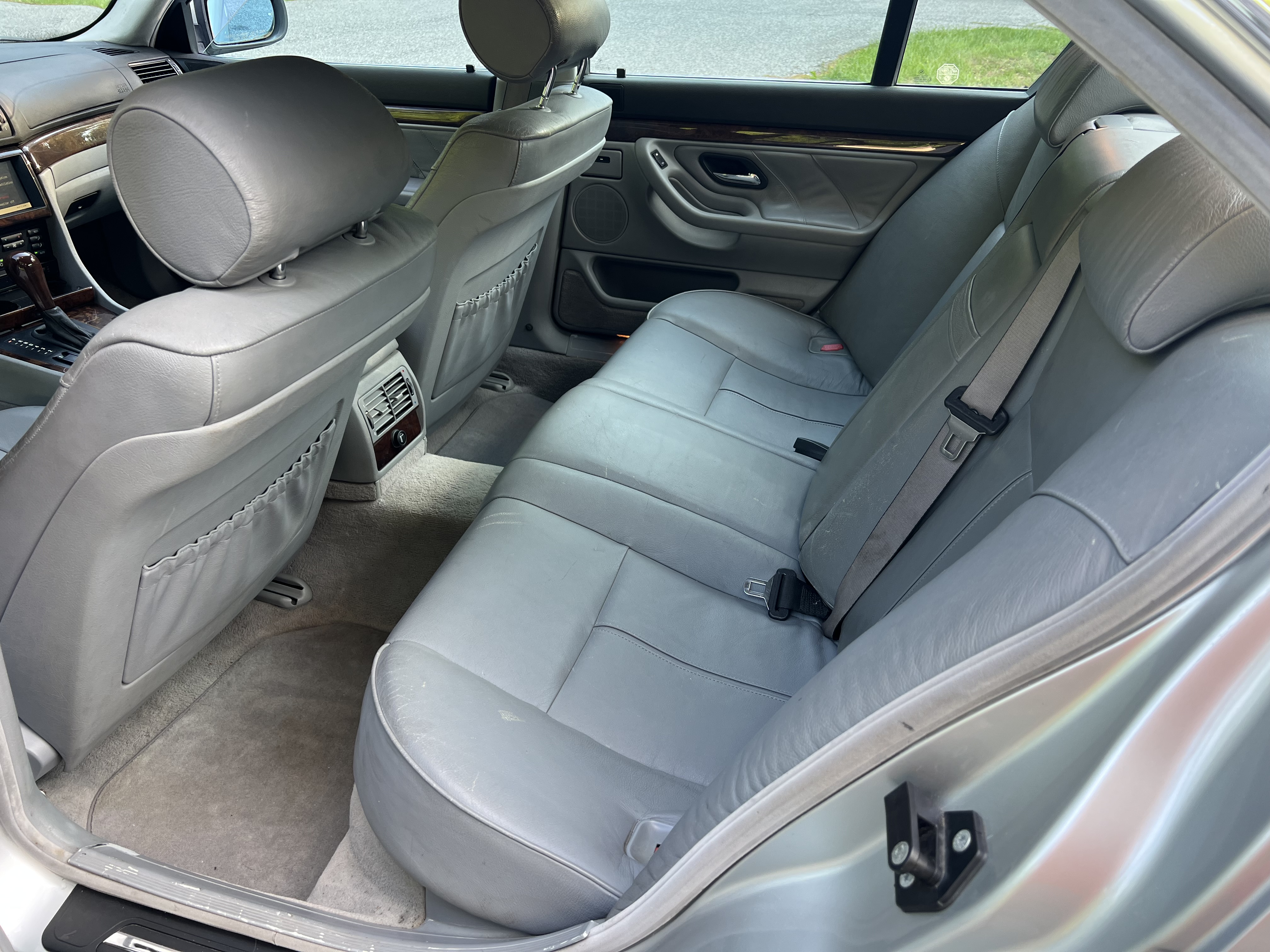 Used 2000 BMW 740i RWD image 5