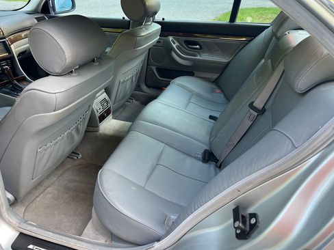 Used 2000 BMW 740i RWD image 5