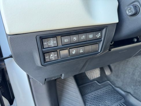 Used 2023 Toyota Sequoia Capstone image 13