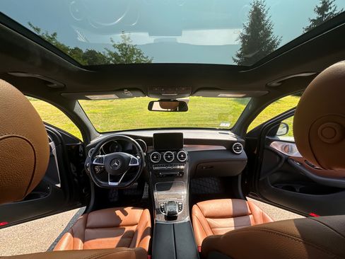 Used 2019 Mercedes-Benz GLC 43 AMG 4MATIC image 8