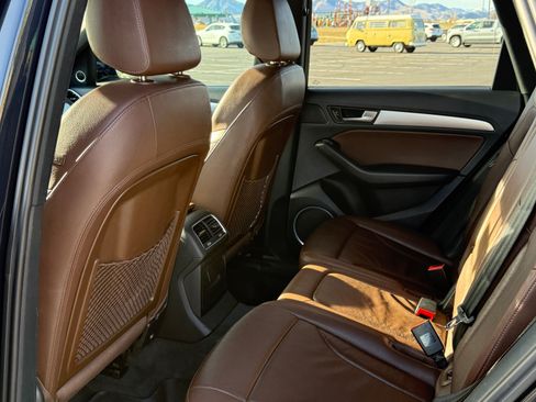 Used 2017 Audi Q5 2.0T Premium Plus w/ Technology Package image 10