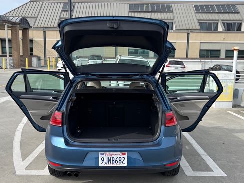 Used 2017 Volkswagen Golf Wolfsburg Edition image 15