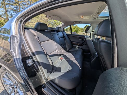 Used 2010 BMW 335i Sedan image 21