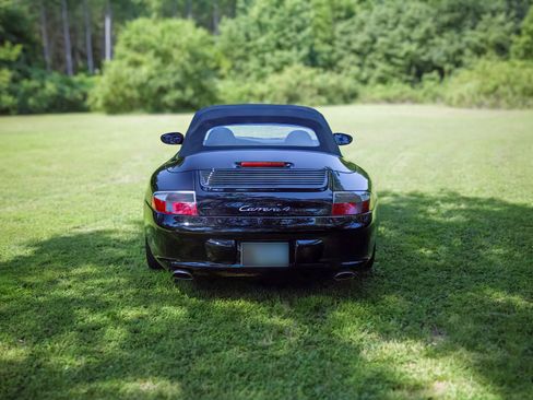 Used 2003 Porsche 911 Carrera 4 image 8