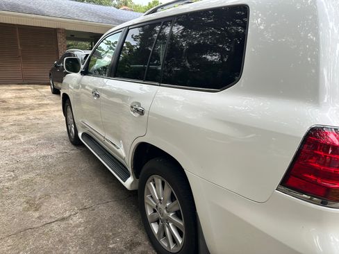 Used 2010 Lexus LX 570 4WD image 6