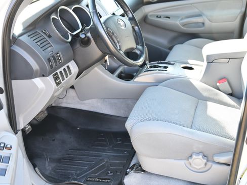 Used 2008 Toyota Tacoma PreRunner image 12