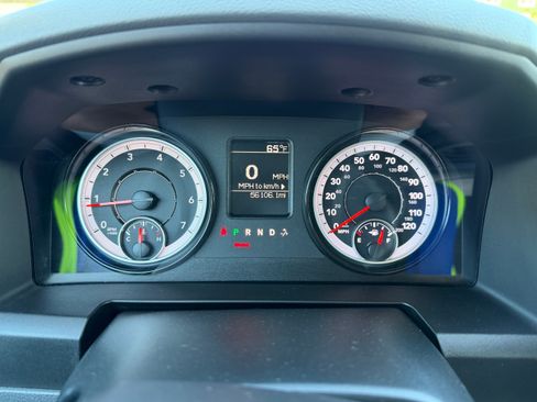 Used 2019 RAM 1500 ST AWD/4WD image 13